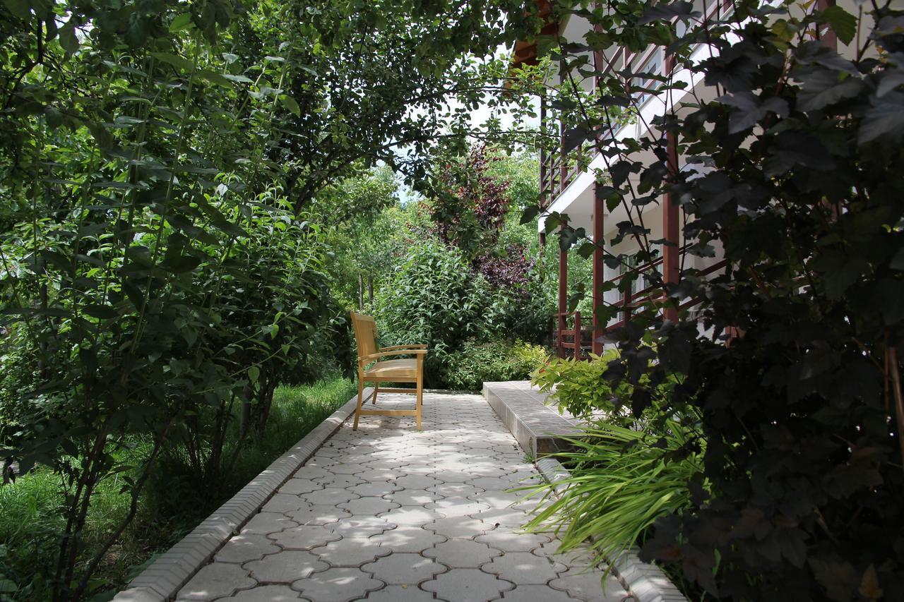 Guest House Leto Dolinka Exterior foto